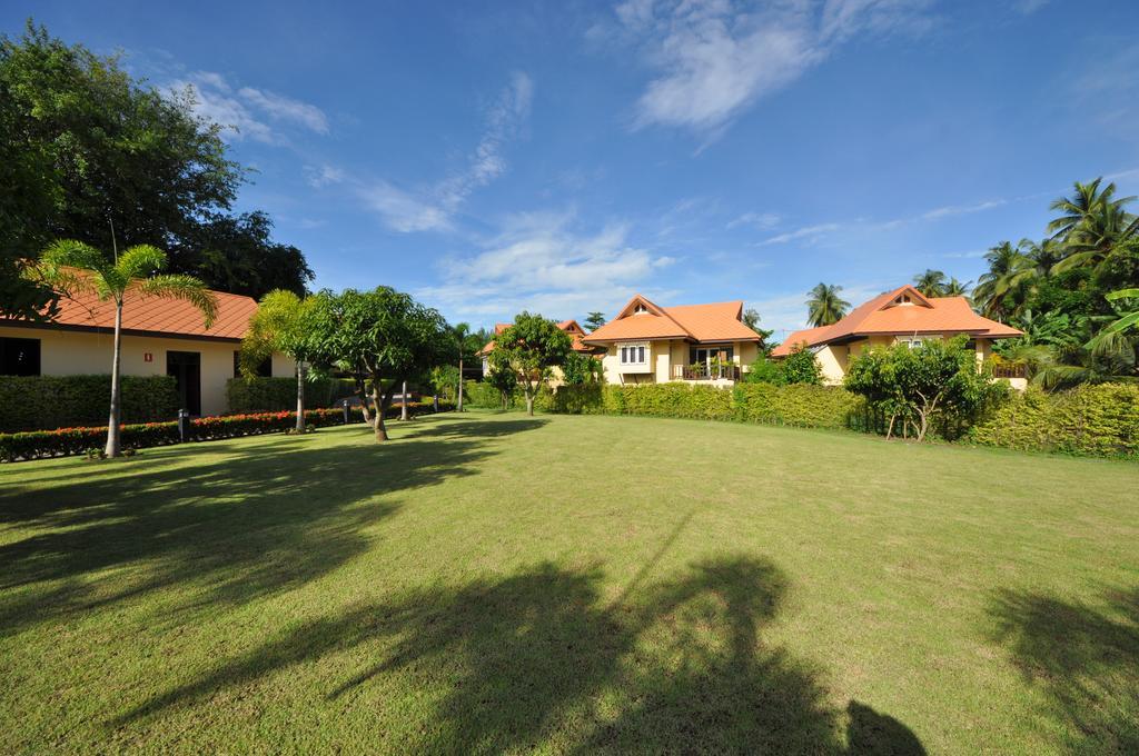 Maeklong Marina Resort Ratchaburi Exterior photo